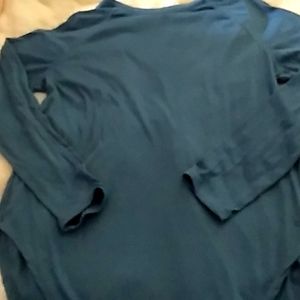 Women's Under Armour Top Size Medium